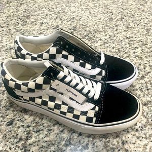 Platform VANS- black and white checkered. Make an offer !!